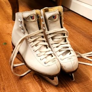 Little Girls Riedell Figure Skates Size 1